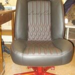 фото Перетяжка офисного кресла, изменение формы кресла.