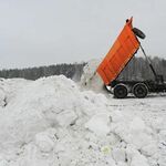 фото Вывоз снега с погрузкой  с территории самосвалами